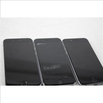 Apple IPhone Lot, 3 Pieces  Sold For Parts