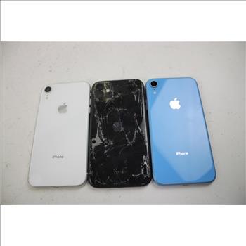 Apple IPhone Lot, 3 Pieces  Sold For Parts