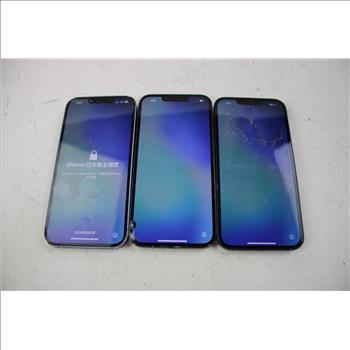 Apple IPhone Lot, 3 Pieces  Sold For Parts