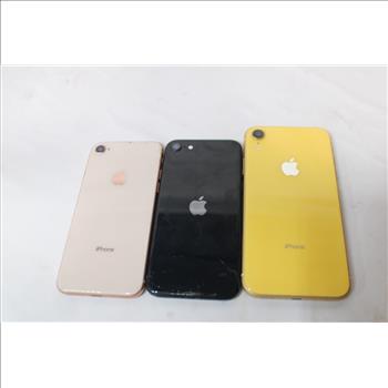 Apple IPhone Lot, 3 Pieces, Sold For Parts