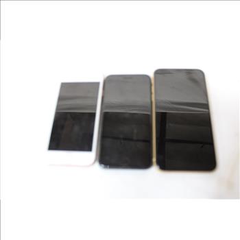 Apple IPhone Lot, 3 Pieces, Sold For Parts