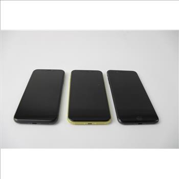 Apple IPhone Lot, 3 Pieces, Sold For Parts