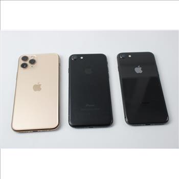 Apple IPhone Lot, 3 Pieces, Sold For Parts