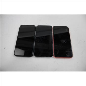 Apple IPhone Lot, 3 Pieces  Sold For Parts