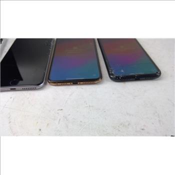 Apple IPhone Lot, 4 Pieces  Sold For Parts