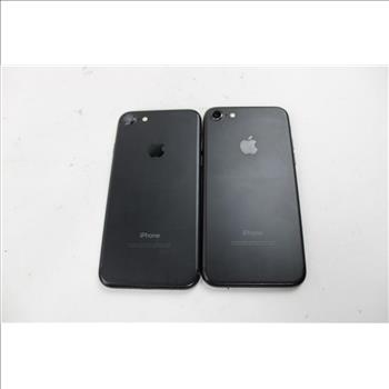 Apple IPhone Lot,2 Pieces