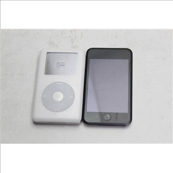 Apple IPod Touch And IPod Classic, 2 Pieces