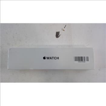 Apple Watch SE Gold Aluminum Case Starlight Sport Band