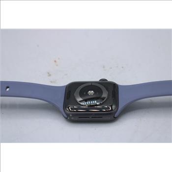 Apple Watch Series 4 (GPS), 40mm Aluminum Case, Sports Band (S/M)