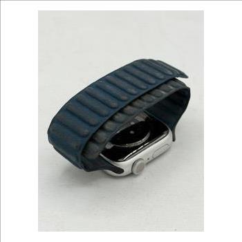 Apple Watch Series 9 (GPS), 41mm Aluminum Case, Band (S/M ) - SOLD FOR PARTS ONLY