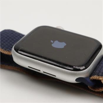 Apple Watch Series SE