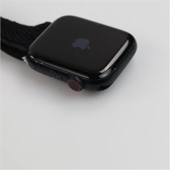 Apple Watch Series SE Sold For Parts