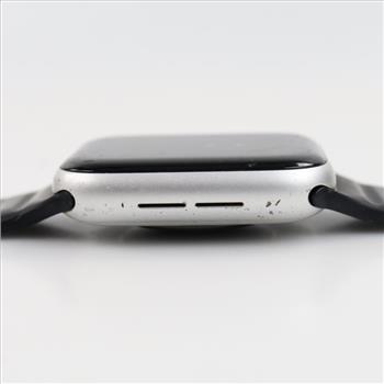 Apple Watch Series SE Sold For Parts