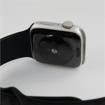 Apple Watch Series SE Sold For Parts