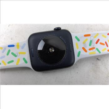 Apple Watch Series SE Sold For Parts