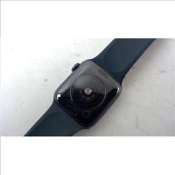 Apple Watch Series SE Sold For Parts