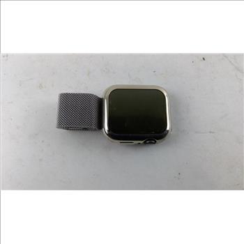 Apple Watch Series SE Sold For Parts