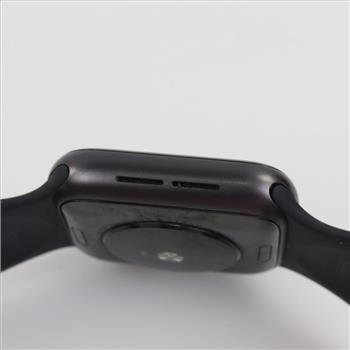 Apple Watch Series SE Sold For Parts