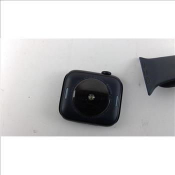 Apple Watch Series SE Sold For Parts