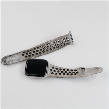 Apple Watch Series SE Sold For Parts