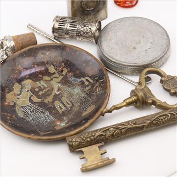 Assorted Collectible Tchotchkes, 8 Pieces