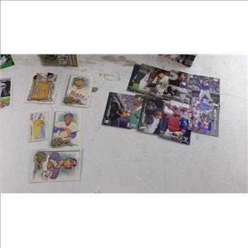 Baseball Trading Cards 50+ Pieces