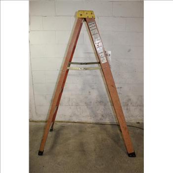 Bauer Corporation Six Foot Ladder