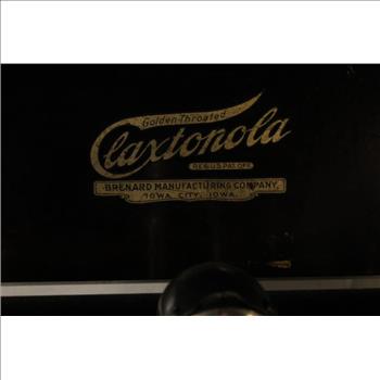 Bernard Manufacturing Co. Claxtonola Phonograph