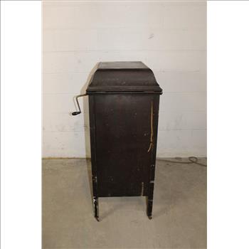 Bernard Manufacturing Co. Claxtonola Phonograph