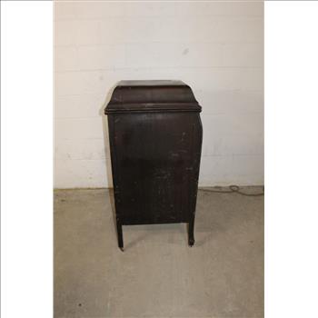 Bernard Manufacturing Co. Claxtonola Phonograph