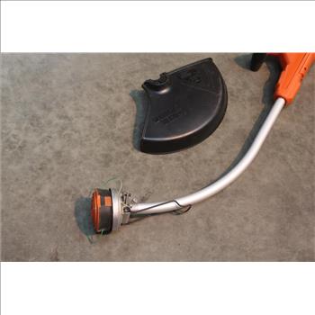 Black & Decker GH1100 Dual Line Trimmer & Edger