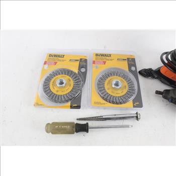 Black & Decker Palm Sander And More, 6 Pieces