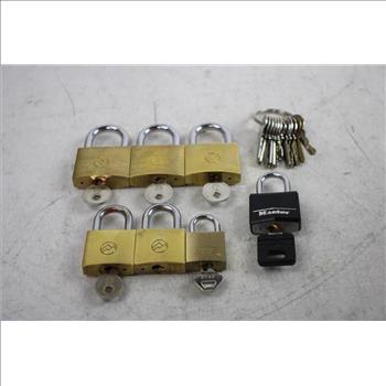 Black Master Key Lock, Silver Keys, And More, 15+ Pieces