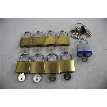 Black Master Key Lock, Silver Keys, And More, 15+ Pieces