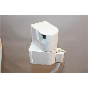 Bose Double Cube Speakers With Bose Official Stands: 2 Items