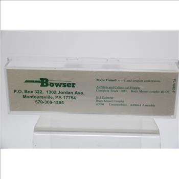 Bowser Micro Trains N Scale N5 Caboose