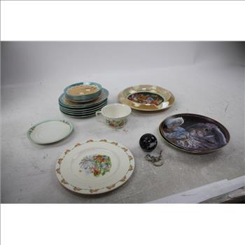 Bunnykins, Johnson Bros, Plates, Cups, And More, 18 Pieces In IGLOO Bag