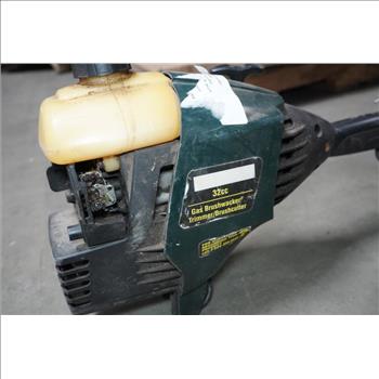 Bushwacker 32cc Gas Trimmer