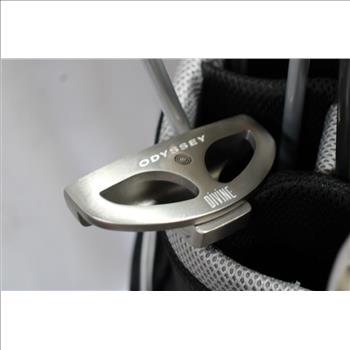 Callaway Golf Bag; 12 Pieces: Callaway FW Fairway Wood, 8 Iron, P-Putter, 6-Hybrid, 5-Hybrid, S-Sand, 7 Iron, 9 Iron, Sasquatch