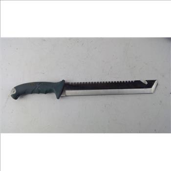 Camillus Titanium Carnivore X Machete