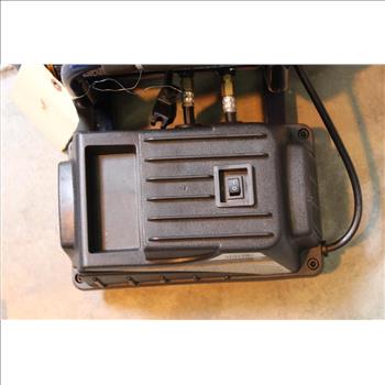 Campbell Hausfeld 1 Gal Air Compressor And Ammo Box
