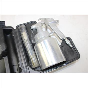 Campbell Hausfeld Spray Gun With Case And Brushes