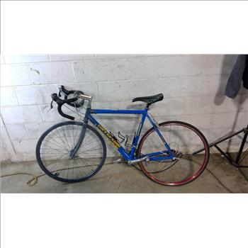 Cannondale Road Bike