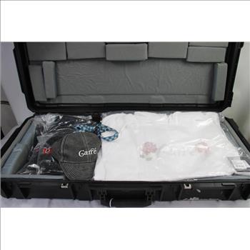 Carre Size L,  Oversized Clothing  6 Pieces And Hard Case