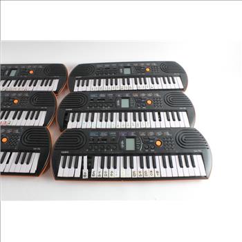 Casio Electric Mini Keyboards, 7 Pieces