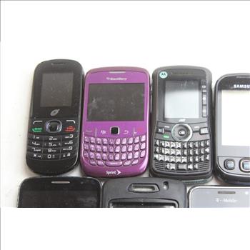 Cell Phone Lot: Motorola, Blackberry And More 10+ Pieces, Sold For Parts
