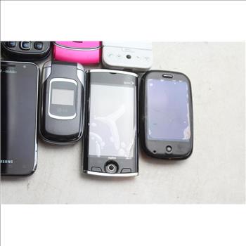 Cell Phone Lot: Motorola, Blackberry And More 10+ Pieces, Sold For Parts