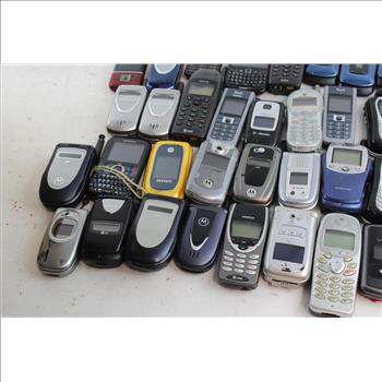 Cell Phone Lot: Nokia, Motorola And More: 35+ Pieces, Sold For Parts