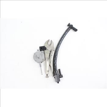 Cen-Tech Dial Indicator With Flex Stand And Clamp With Case