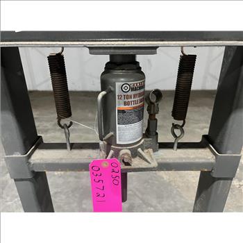 Central Machinery Tool Press